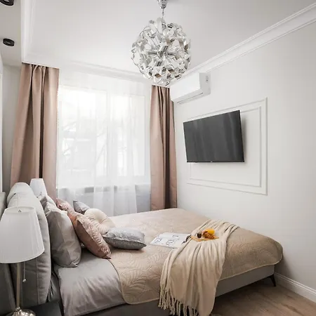 Grand 5min From Station With A Balcony& Air Conditioning Warschau
