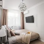 Grand 5min From Station With A Balcony& Air Conditioning Warszawa