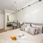 Appartement Grand 5min From Station With A Balcony& Air Conditioning *