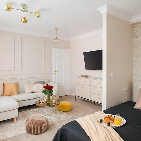 Apartament Grand 5min From Station With A Balcony& Air Conditioning