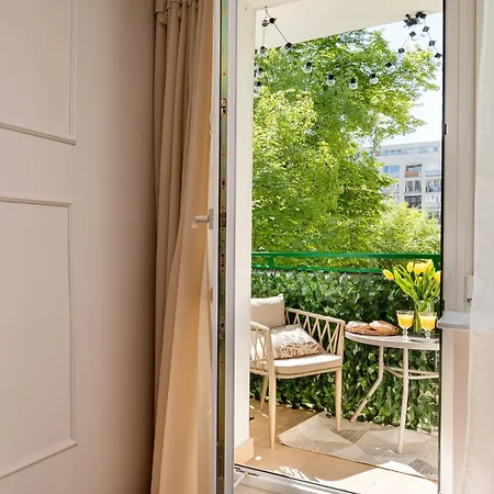 Grand 5min From Station With A Balcony& Air Conditioning דירה *